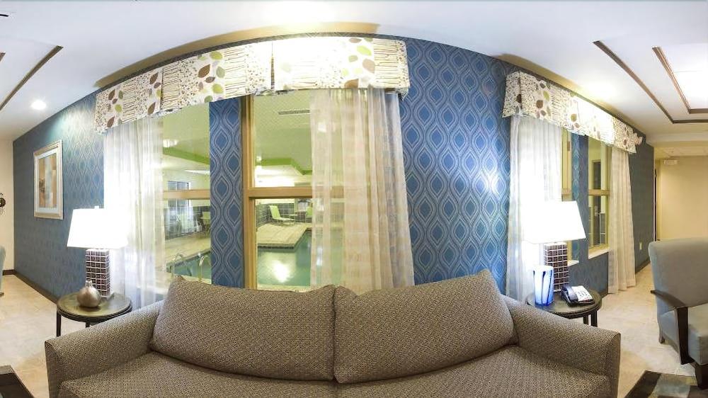 Holiday Inn Express Hotel & Suites Newport South By Ihg Ngoại thất bức ảnh