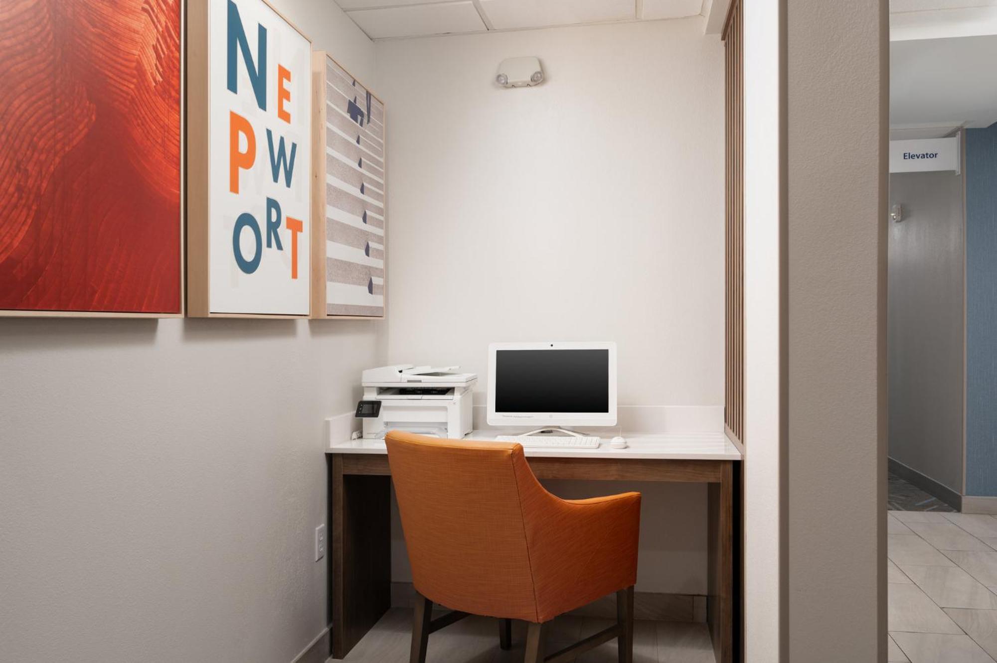 Holiday Inn Express Hotel & Suites Newport South By Ihg Ngoại thất bức ảnh