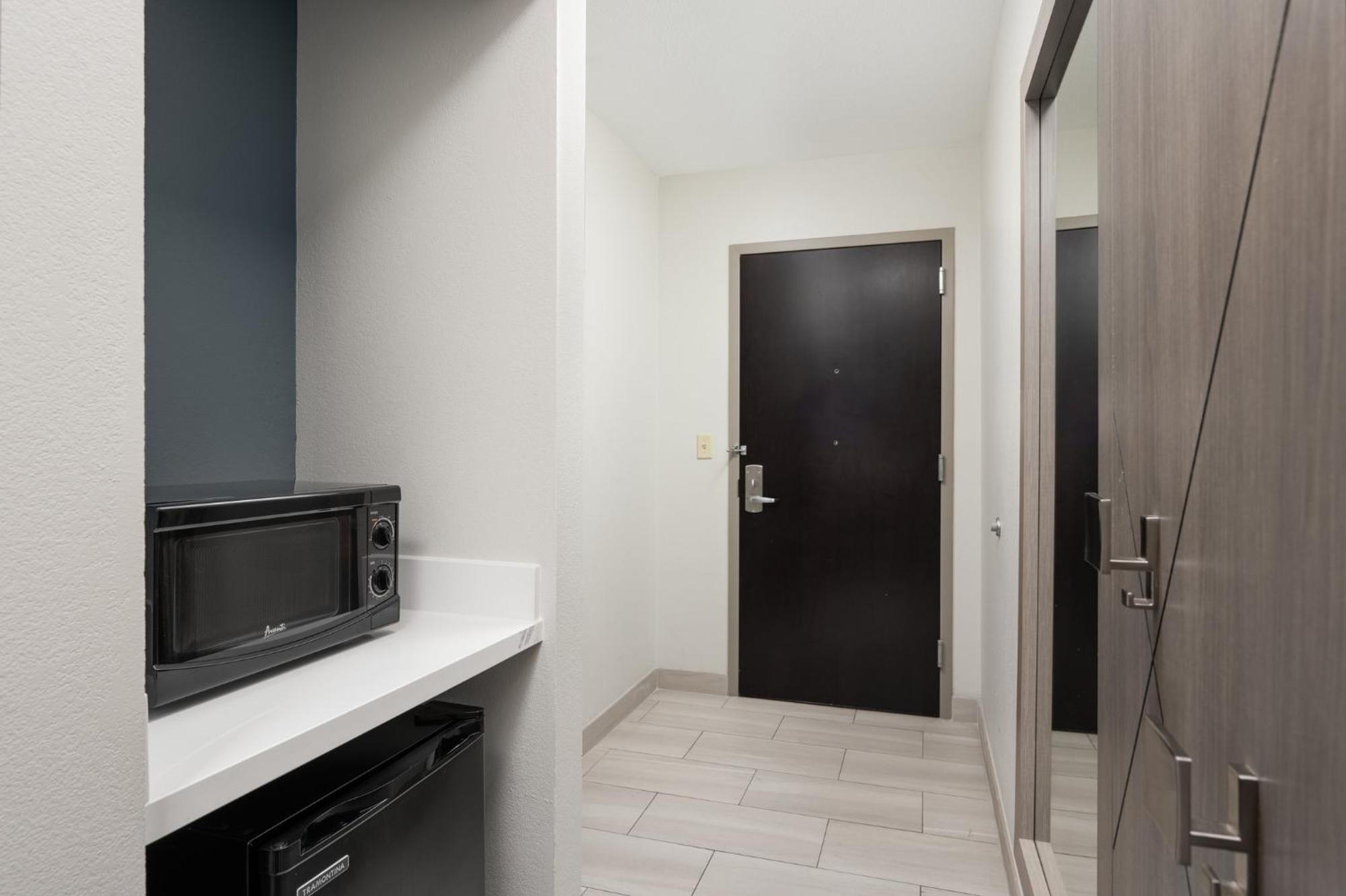 Holiday Inn Express Hotel & Suites Newport South By Ihg Ngoại thất bức ảnh