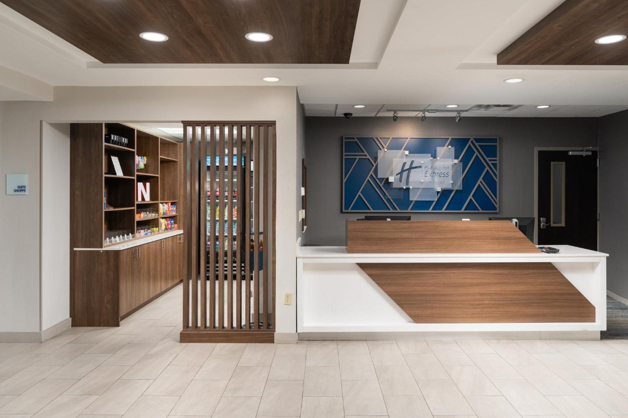 Holiday Inn Express Hotel & Suites Newport South By Ihg Ngoại thất bức ảnh