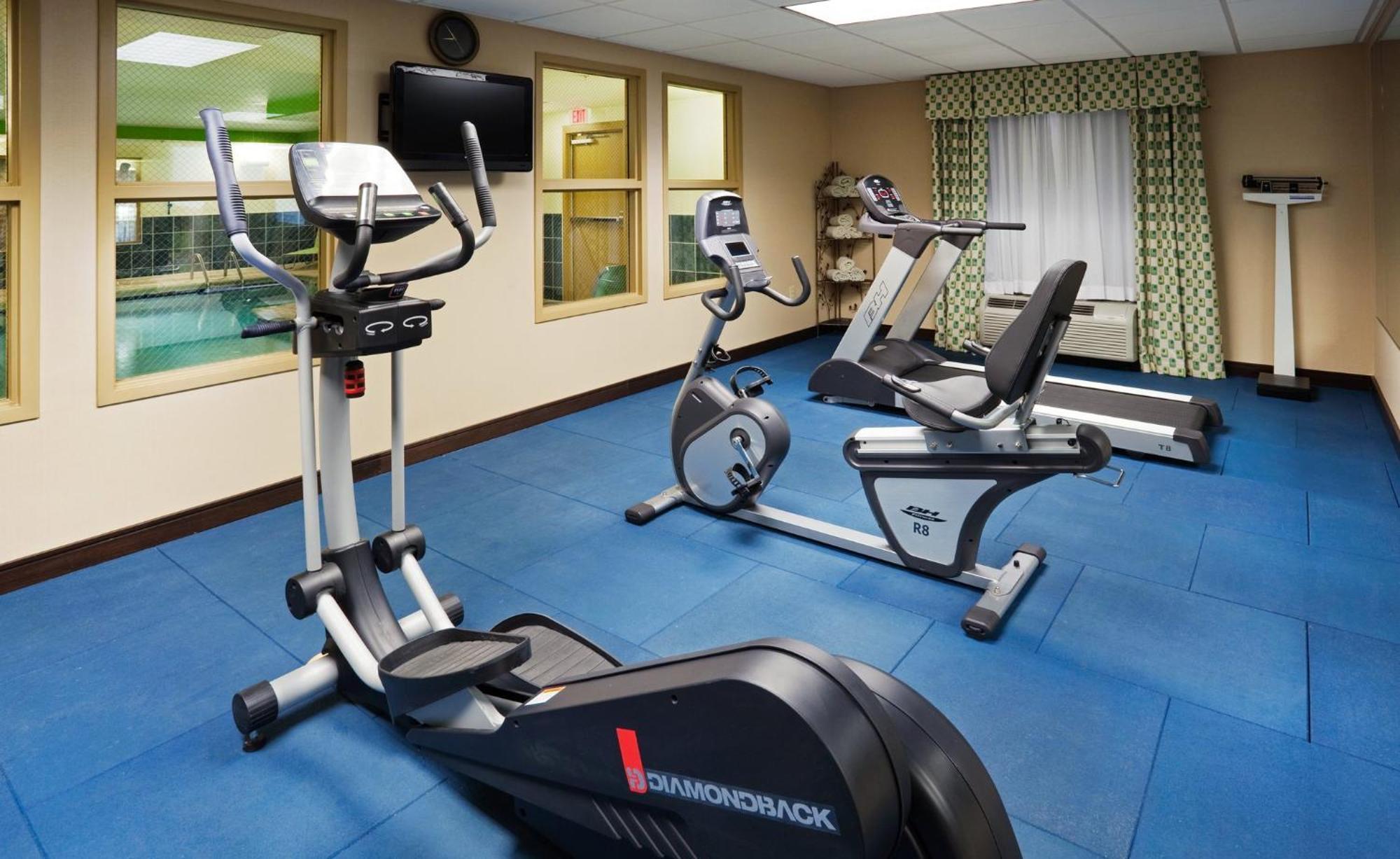 Holiday Inn Express Hotel & Suites Newport South By Ihg Ngoại thất bức ảnh