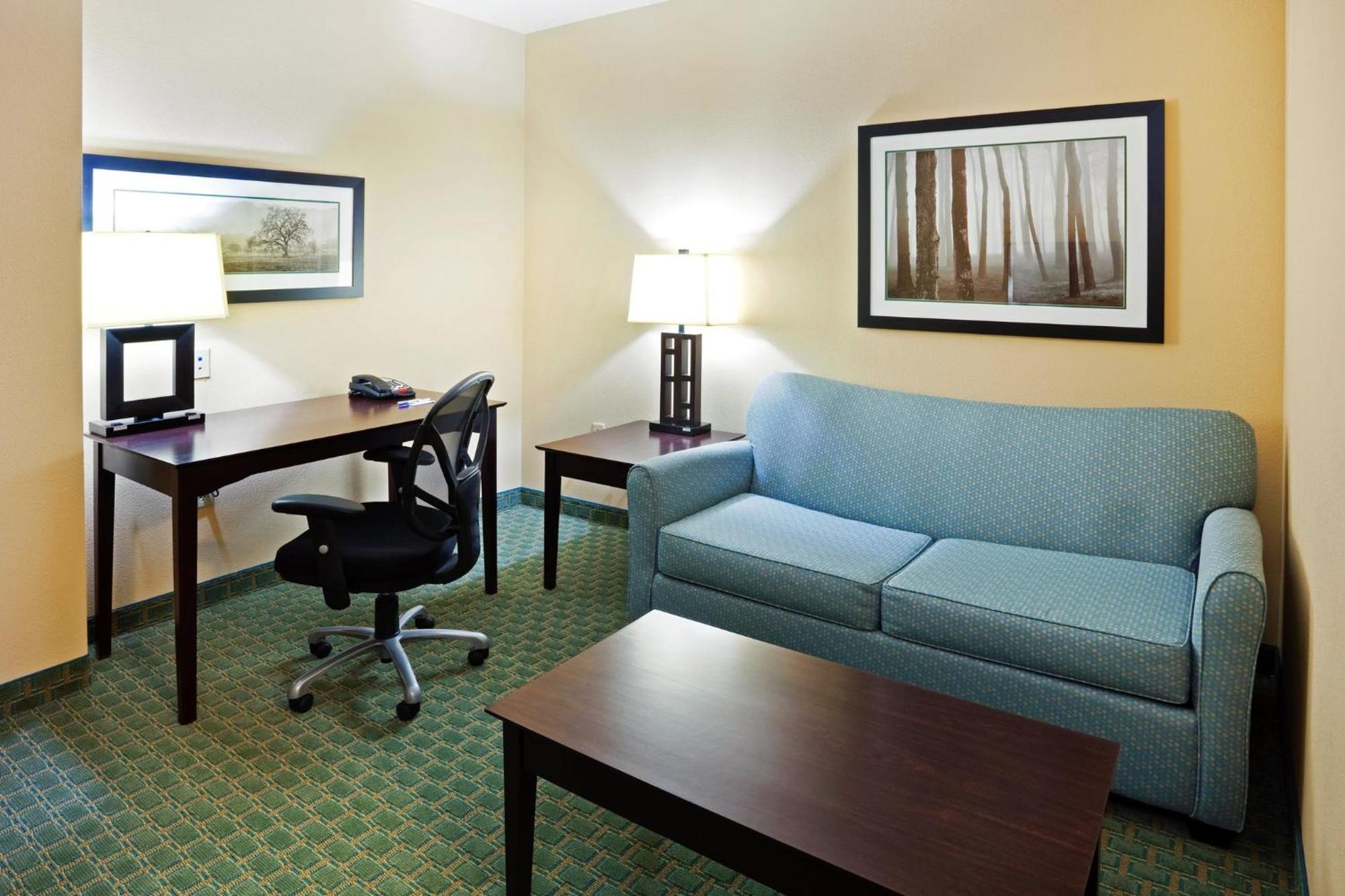 Holiday Inn Express Hotel & Suites Newport South By Ihg Ngoại thất bức ảnh